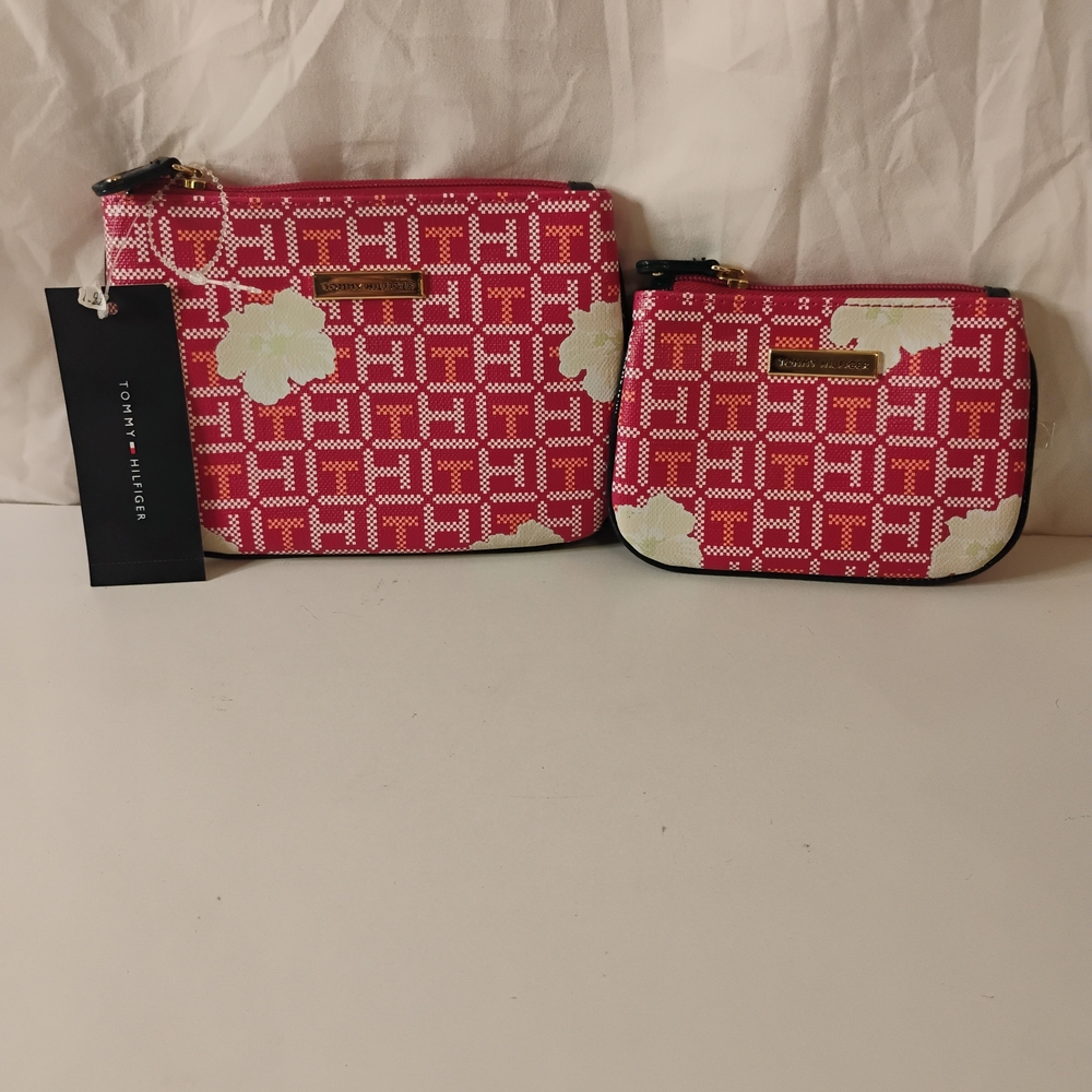 Tommy Hilfiger Signsture Cosmetic Case Set